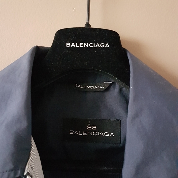 BALENCIAGA light weight jacket. M/L - Picture 5 of 8